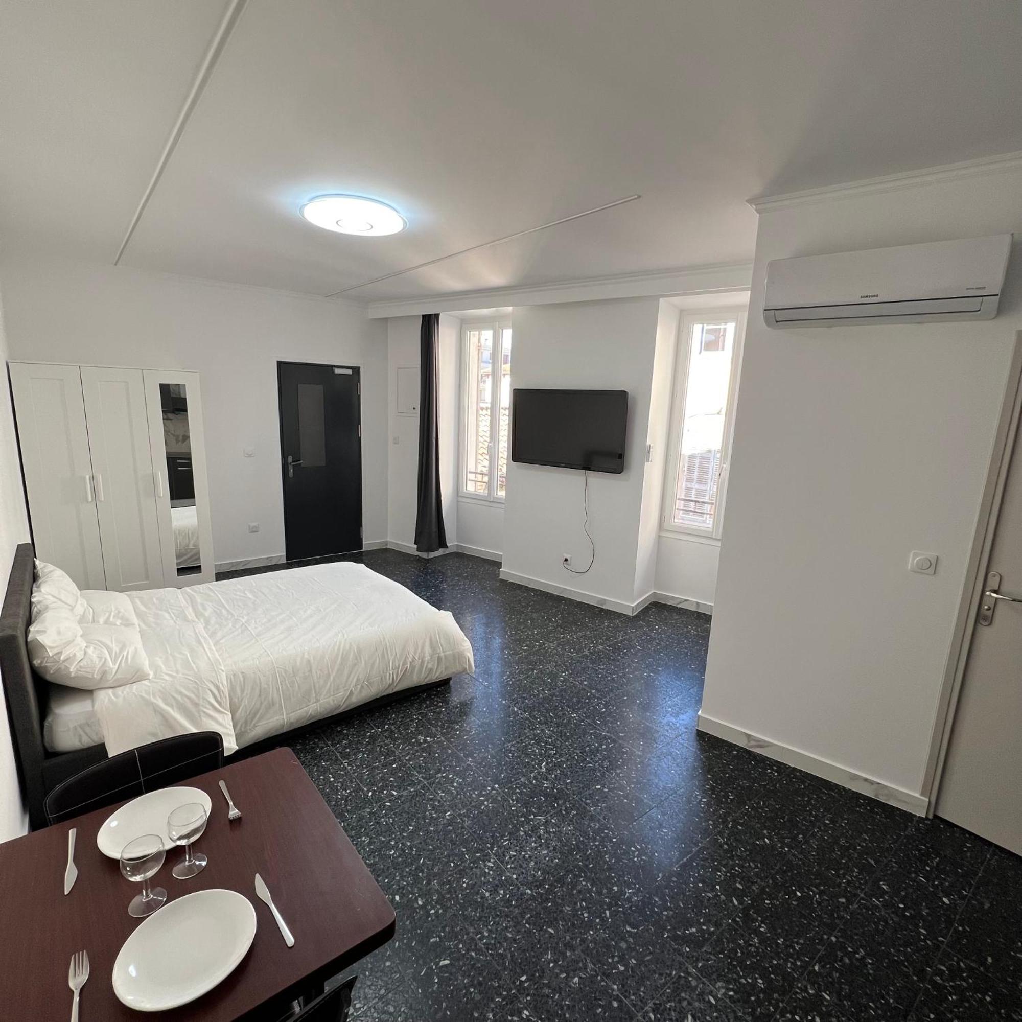 Suite St Charles, Canebiere, Vieux-Port Marseille Exterior photo