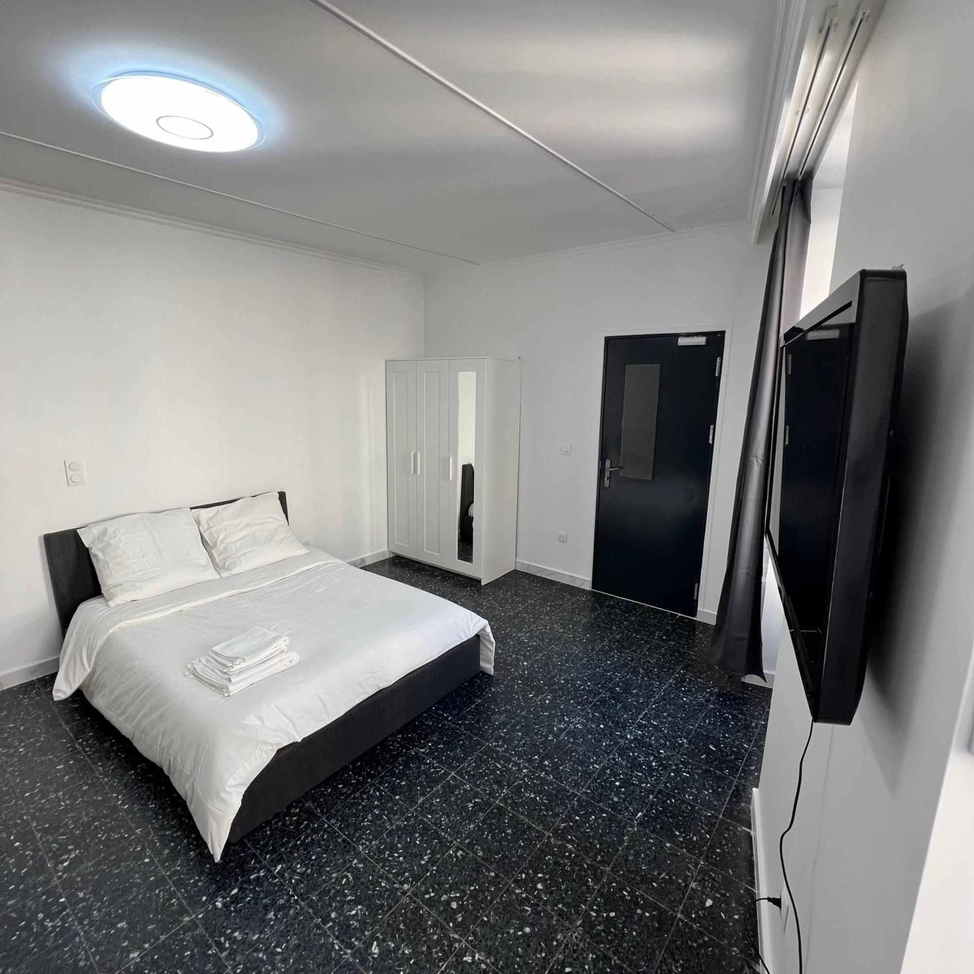 Suite St Charles, Canebiere, Vieux-Port Marseille Exterior photo