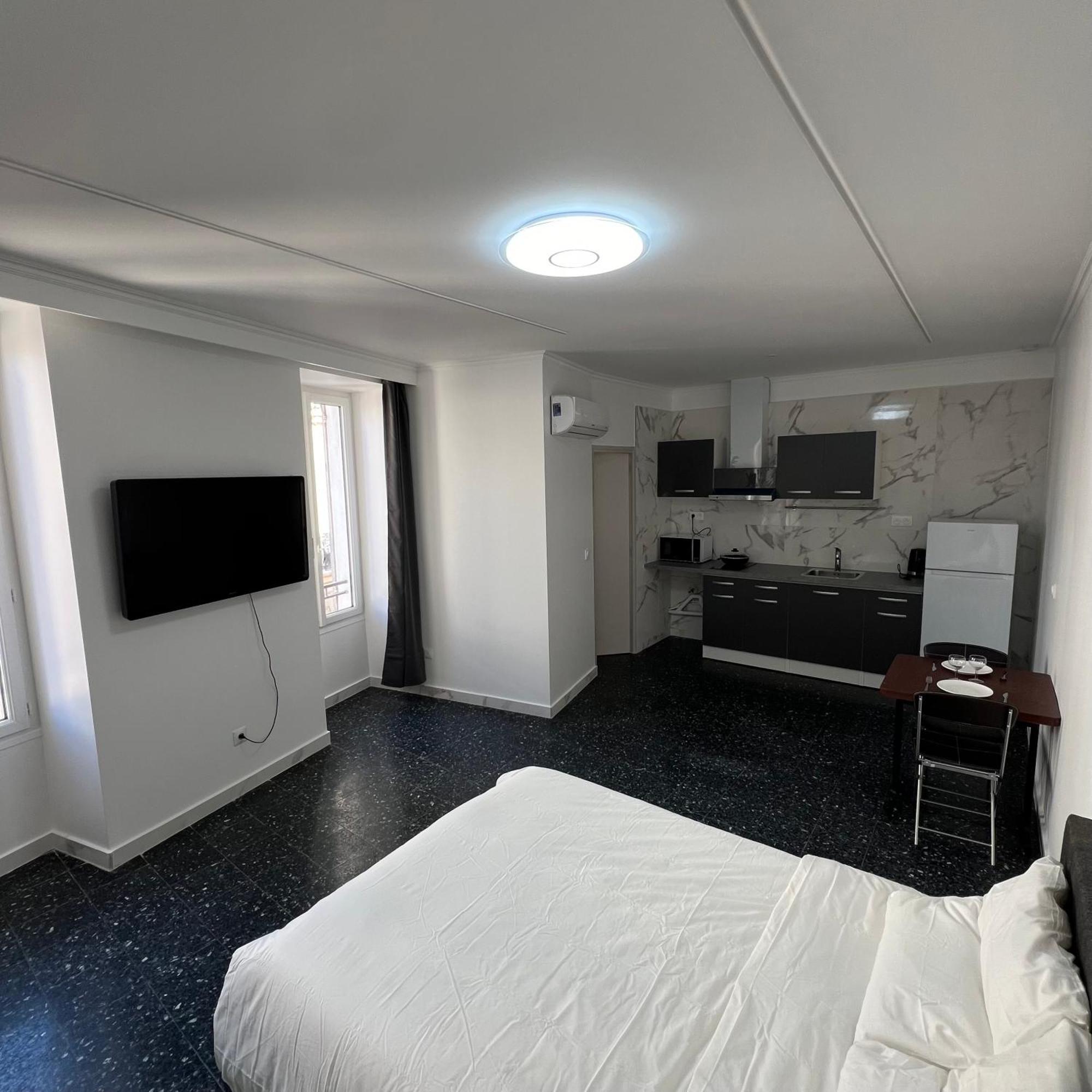 Suite St Charles, Canebiere, Vieux-Port Marseille Exterior photo
